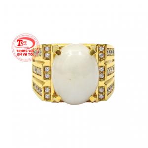 Nhẫn nam saphir thời trang sự lựa chọn hoàn hảo để làm quà tặng cho người thân, bạn bè.