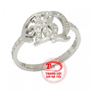 Chiếc nhẫn này cũng phù hợp với nhiều kiểu trang phục được nhiều khách hàng yêu thích.