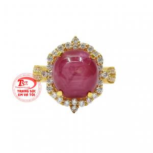 Sản phẩm sẽ giúp phái đẹp nổi bật hơn khi kết hợp cùng những bộ đầm dạ tiệc hay những bộ suit sang trọng.