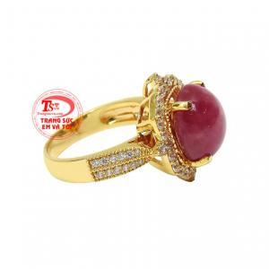 Nhẫn nữ ruby sao ấn tượng có giấy kiểm định đá quý từ trung tâm kiểm định uy tín.