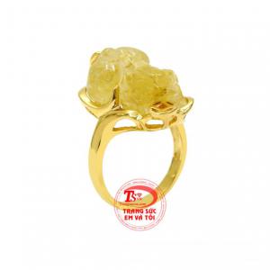 Nhẫn tỳ hưu được nhiều khách hàng yêu thích bởi người ta tin rằng linh vật này sẽ giúp mang đến tiền tài, thịnh vượng.