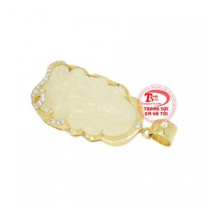 Phật Quan Âm hay còn gọi là Phật Bà đại từ đại bi thường cứu khổ cứu nạn chúng sinh. 