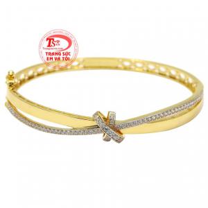 Chiếc vòng tay này sẽ giúp phái đẹp trông hiện đại và nổi bật hơn trước đám đông. 